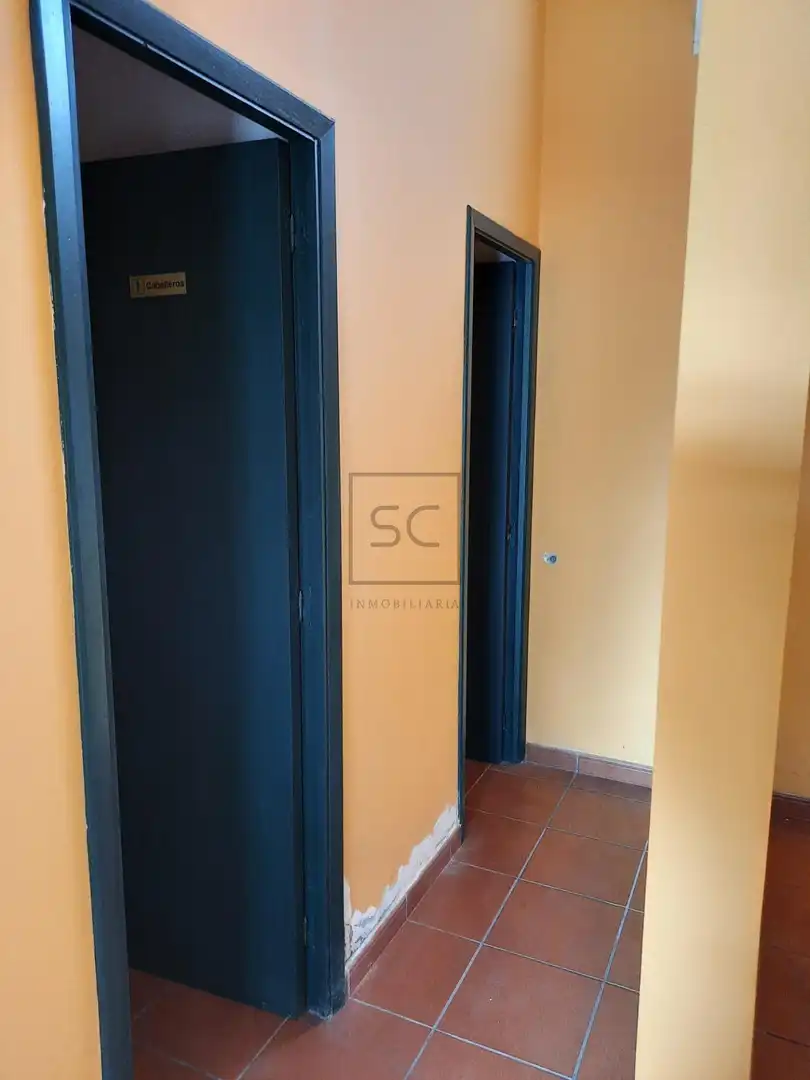 Local comercial en venta en Travesía Bazán, imagen 3