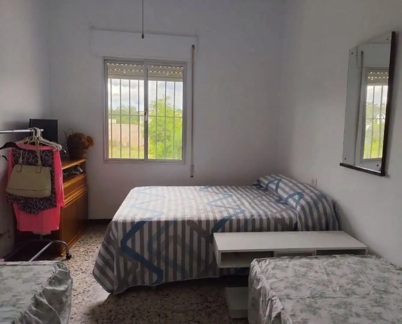 Dormitori de Casa o xalet en venda en Hinojos amb Jardí privat, Terrassa i Traster