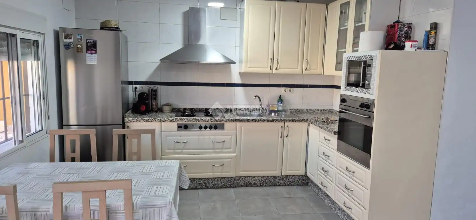 Cocina de Finca rústica en venta en Dos Hermanas con Aire acondicionado y Trastero