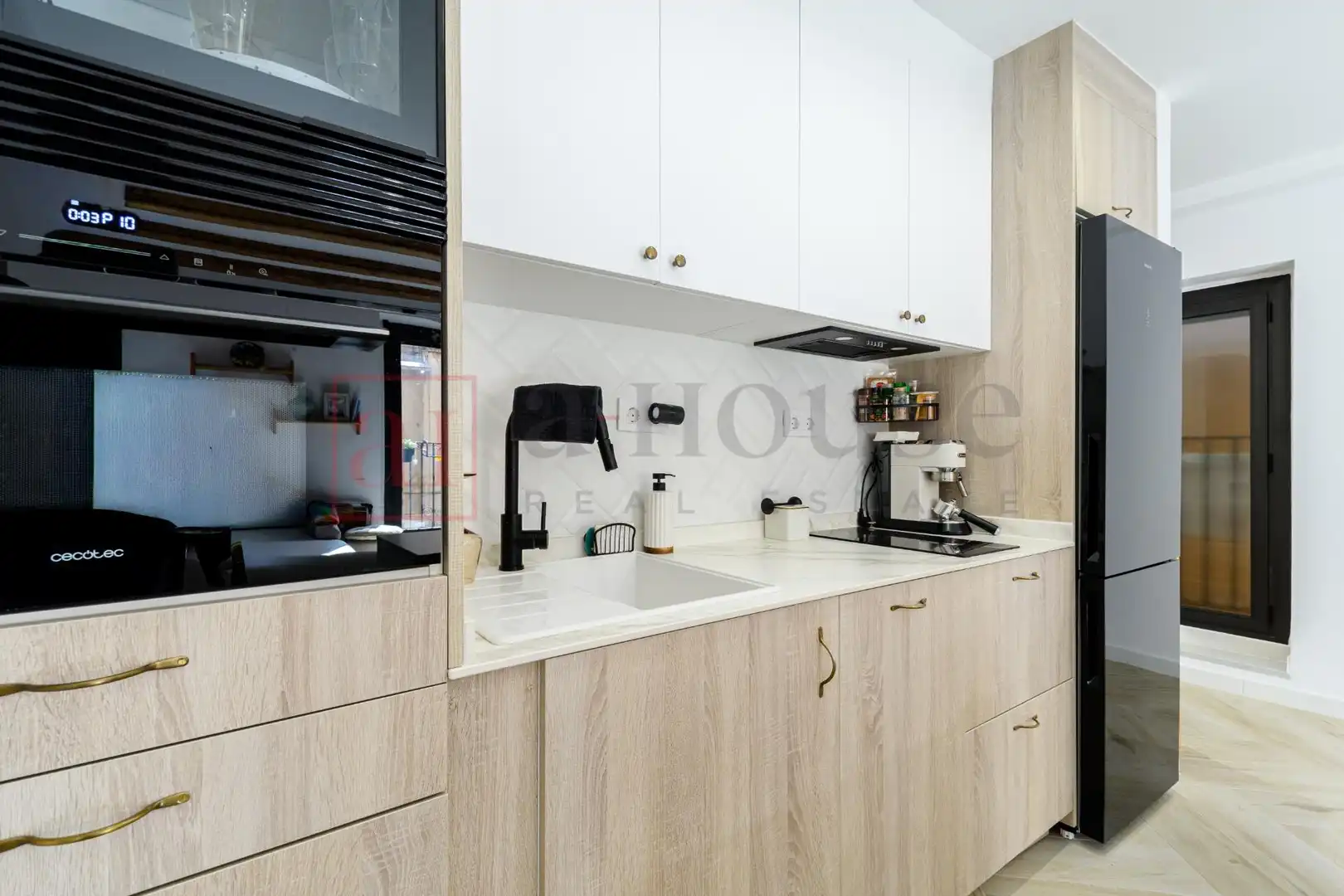 Kitchen of Flat for sale in Barcelona  with Air Conditioner, Heating and Storage room