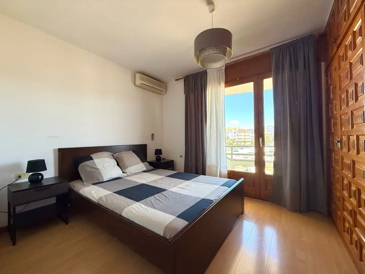 Dormitori de Casa adosada en venda en Empuriabrava amb Aire condicionat, Terrassa i Traster