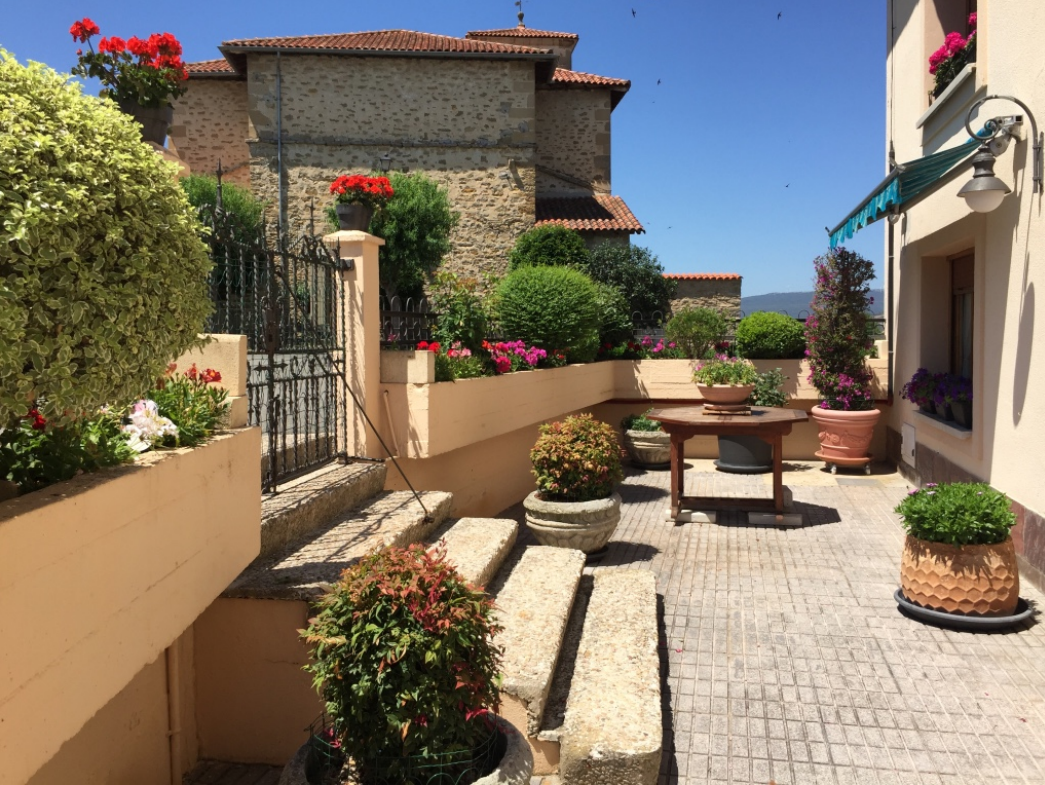 Terrassa de Casa o xalet en venda en Vitoria - Gasteiz amb Calefacció, Piscina i Jacuzzi