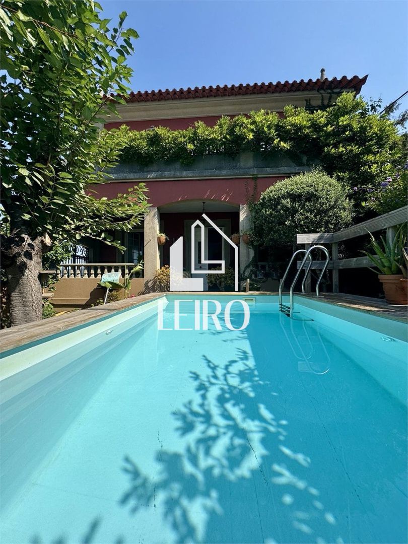 Piscina de Casa adosada en venda en Vilagarcía de Arousa amb Calefacció, Jardí privat i Terrassa