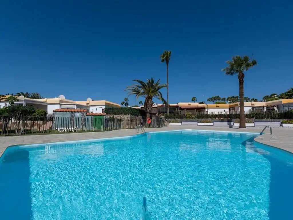 Piscina de Casa adosada en venta en San Bartolomé de Tirajana con Terraza, Amueblado y Horno