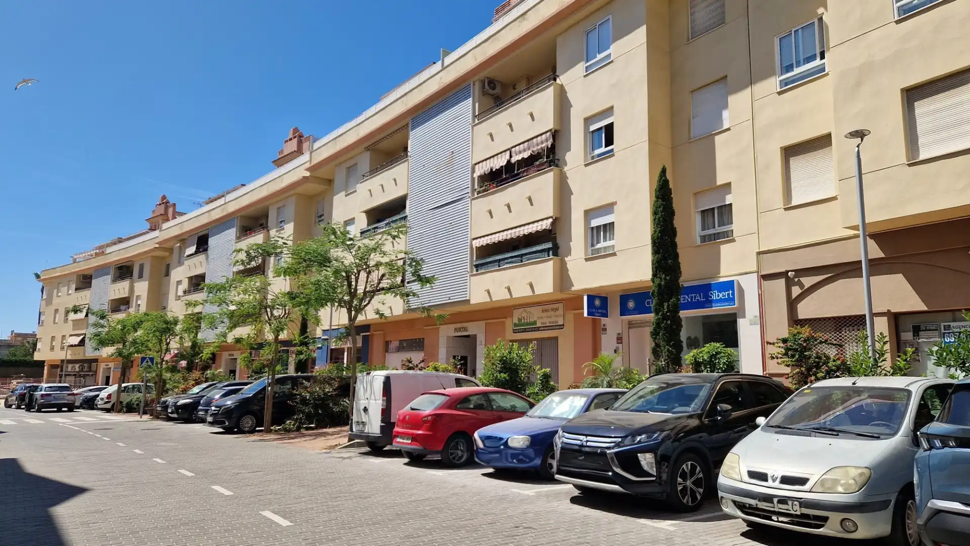 Außenansicht von Wohnungen zum Verkauf in Estepona mit Terrasse und Abstellraum