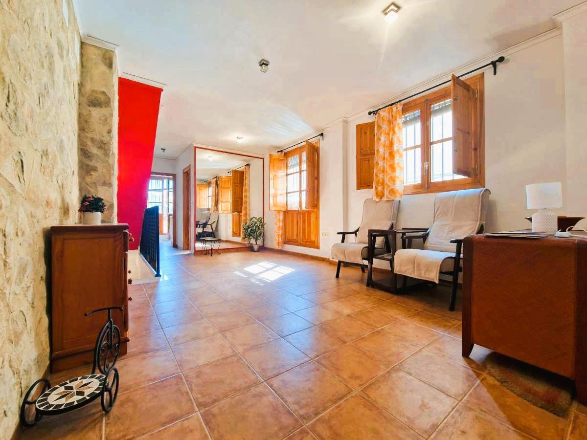 Single-family semi-detached for sale in Sagunto / Sagunt  with Terrace and Furnished