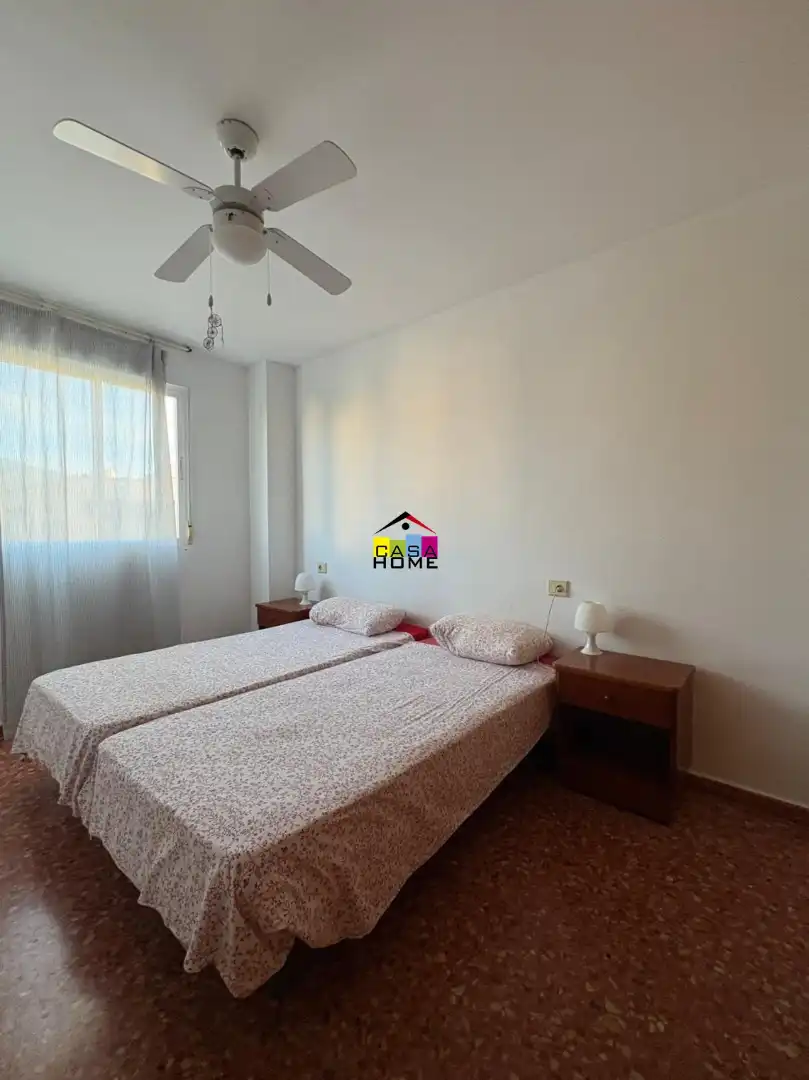 Dormitori de Apartament en venda en Benicasim / Benicàssim amb Aire condicionat, Jardí privat i Moblat