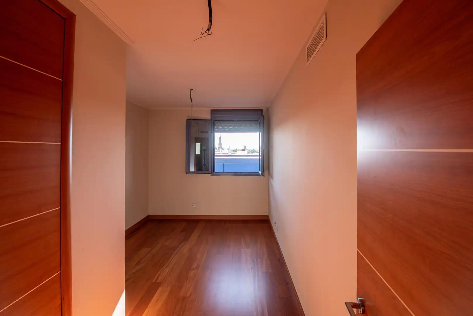 Bedroom of Attic for sale in Sevilla  with Air Conditioner, Heating and Parquet flooring
