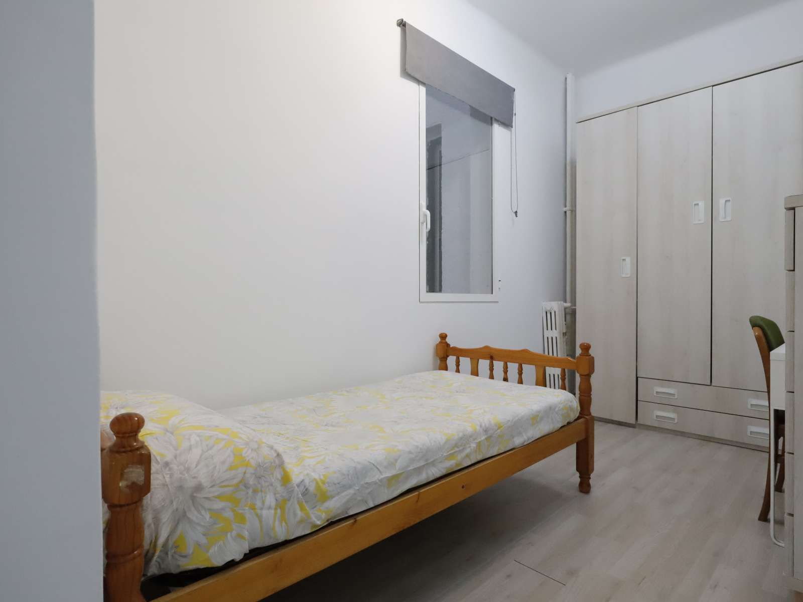 Bedroom of Flat to share in  Madrid Capital  with Air Conditioner, Heating and Terrace