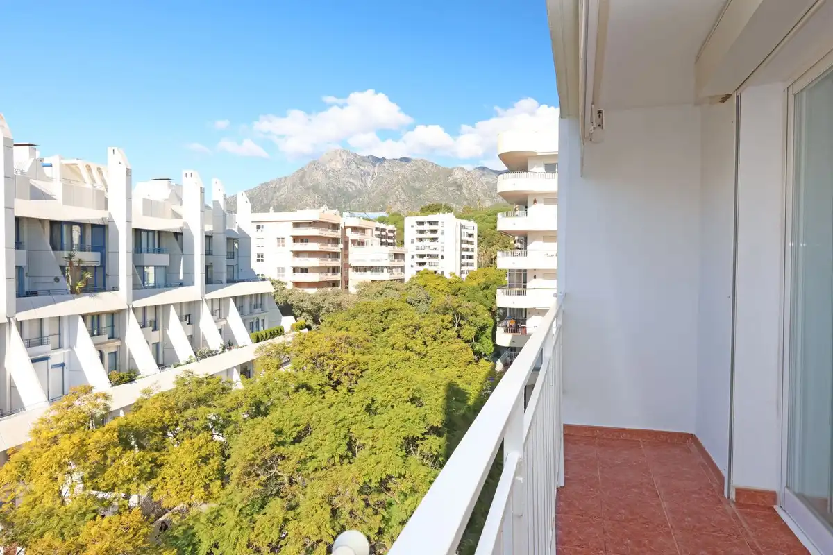Flat with lift for sale in Marbella Centro