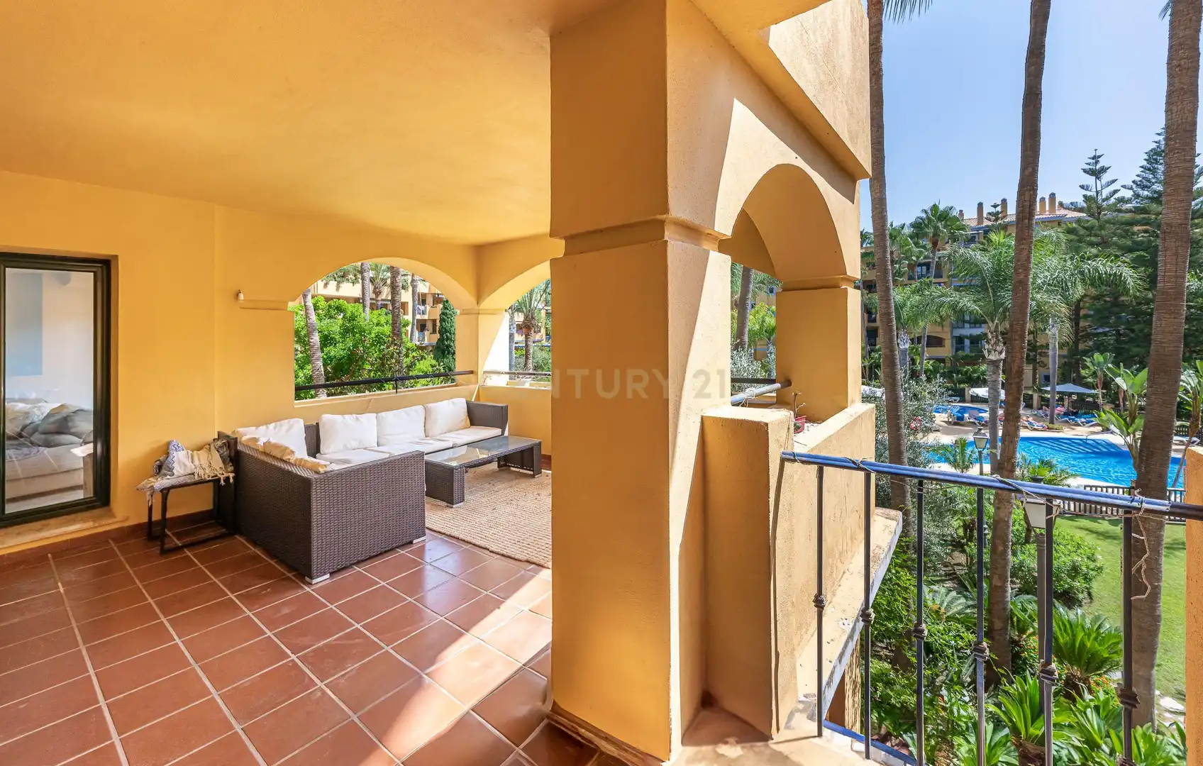 Terraza de Apartamento en venta en Marbella con Aire acondicionado, Jardín privado y Horno