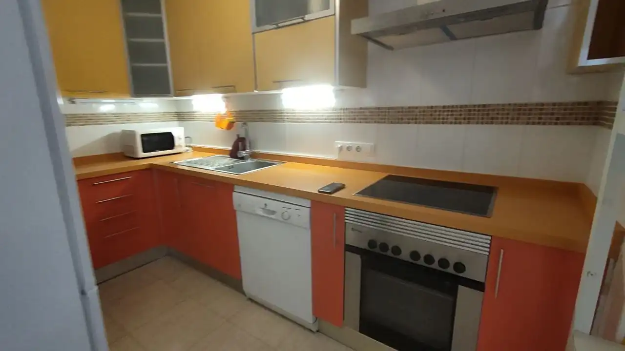 Cocina de Planta baja de alquiler en San Cristóbal de la Laguna con Amueblado, Horno y Lavadora