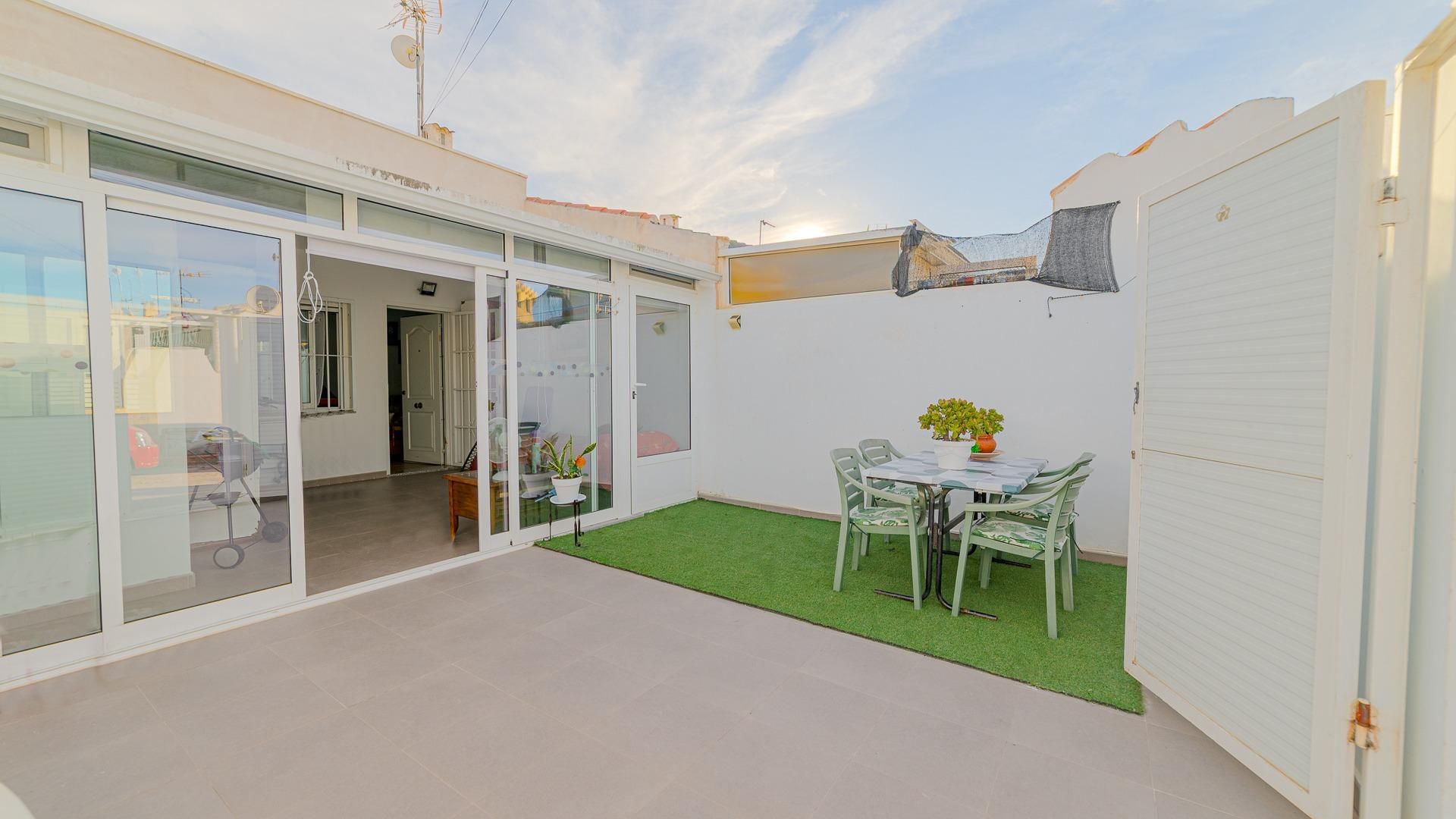 Terrace of House or chalet for sale in Torrevieja