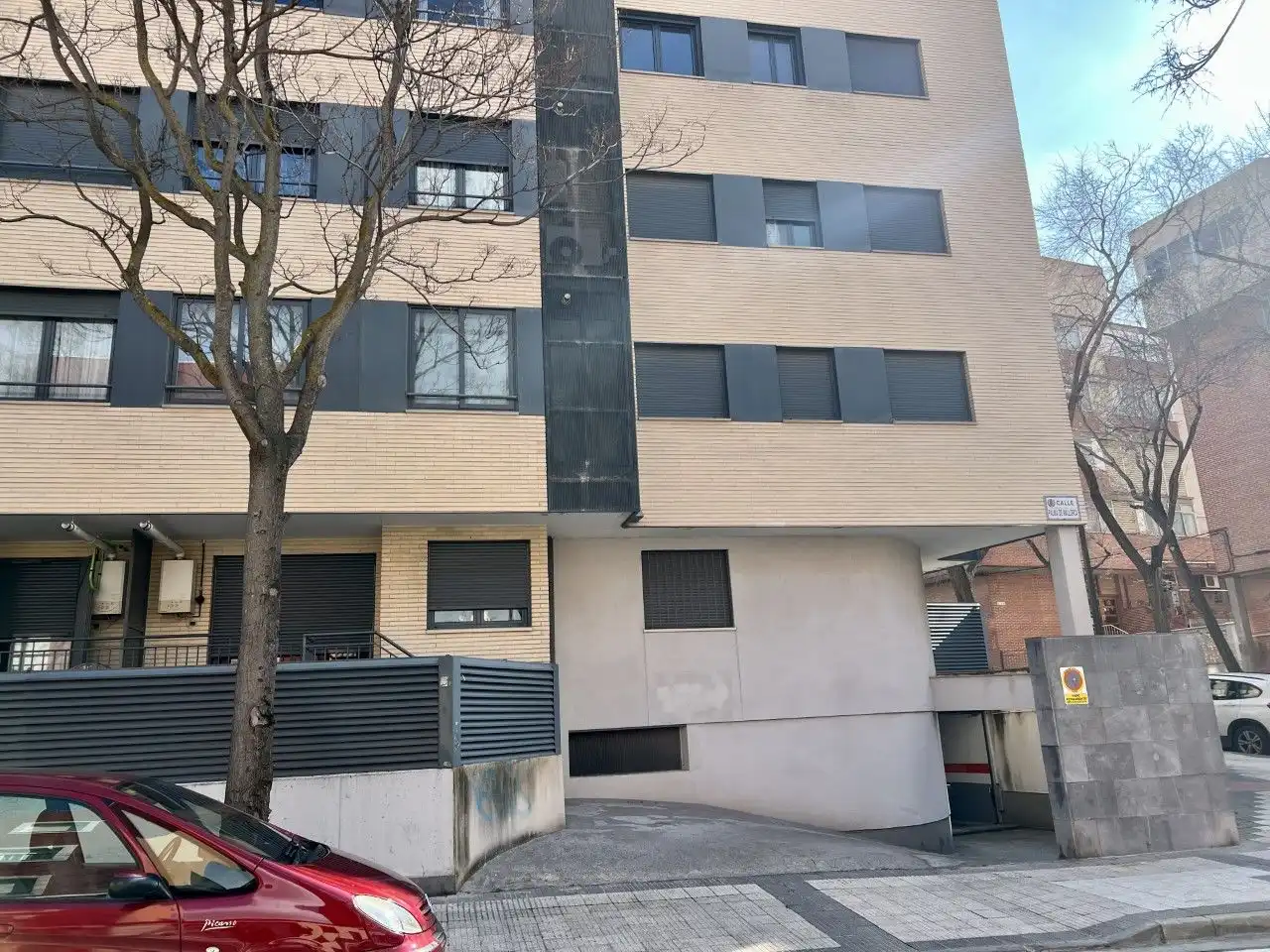 Vista exterior de Garatge en venda en Zaragoza