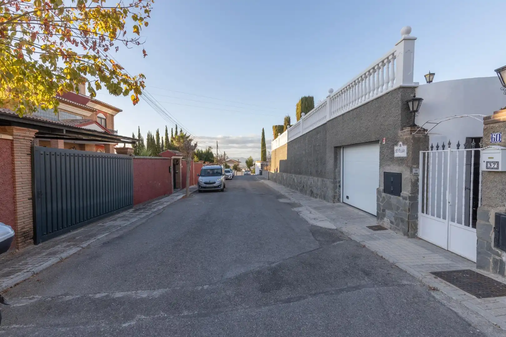 Vista exterior de Casa o xalet en venda en Gójar amb Calefacció, Jardí privat i Terrassa