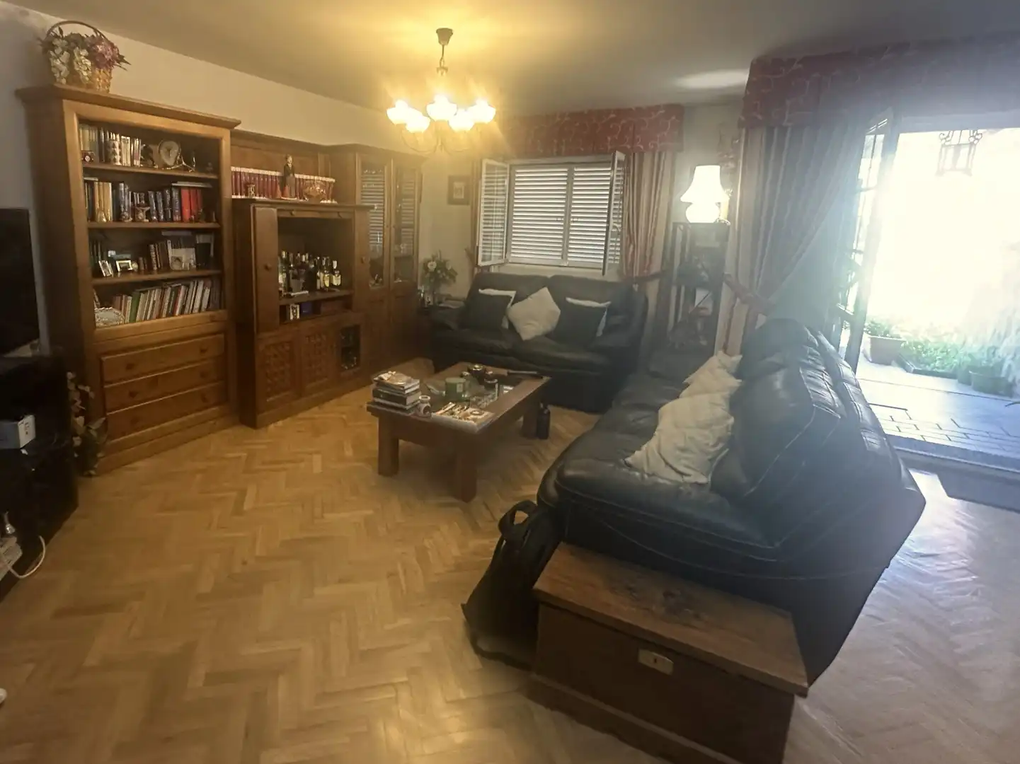 Wohnzimmer von Einfamilien-Reihenhaus zum Verkauf in Algete mit Klimaanlage, Heizung und Privatgarten