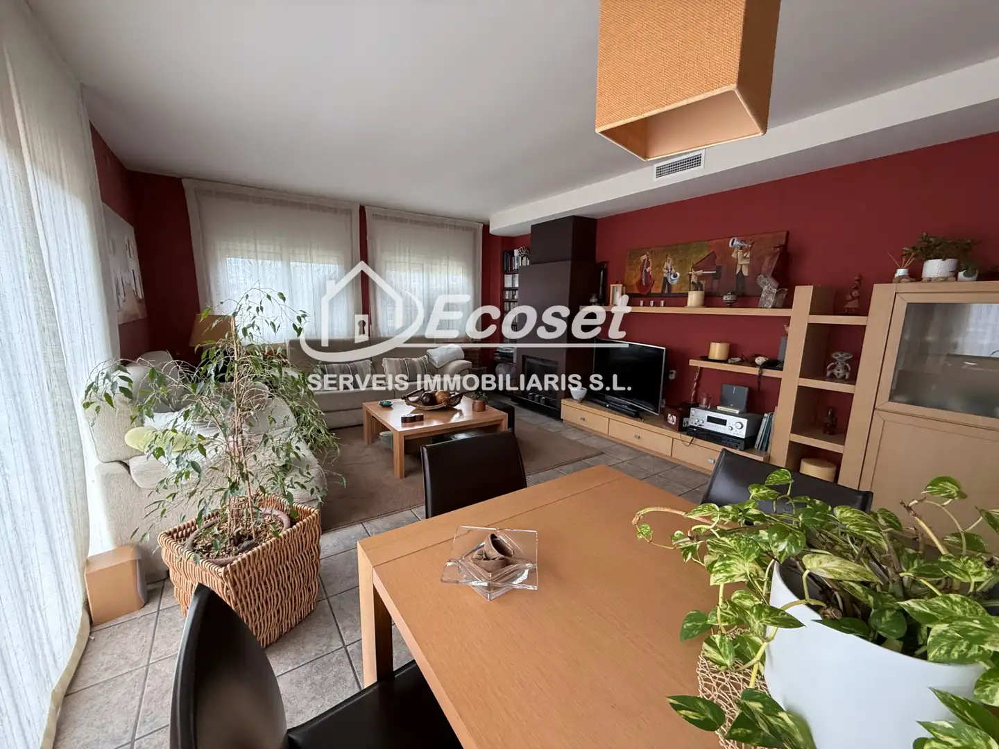 Wohnzimmer von Haus oder Chalet zum Verkauf in Vallirana mit Klimaanlage, Heizung und Privatgarten