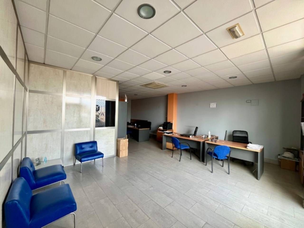 Office for sale in Gandia  with Air Conditioner