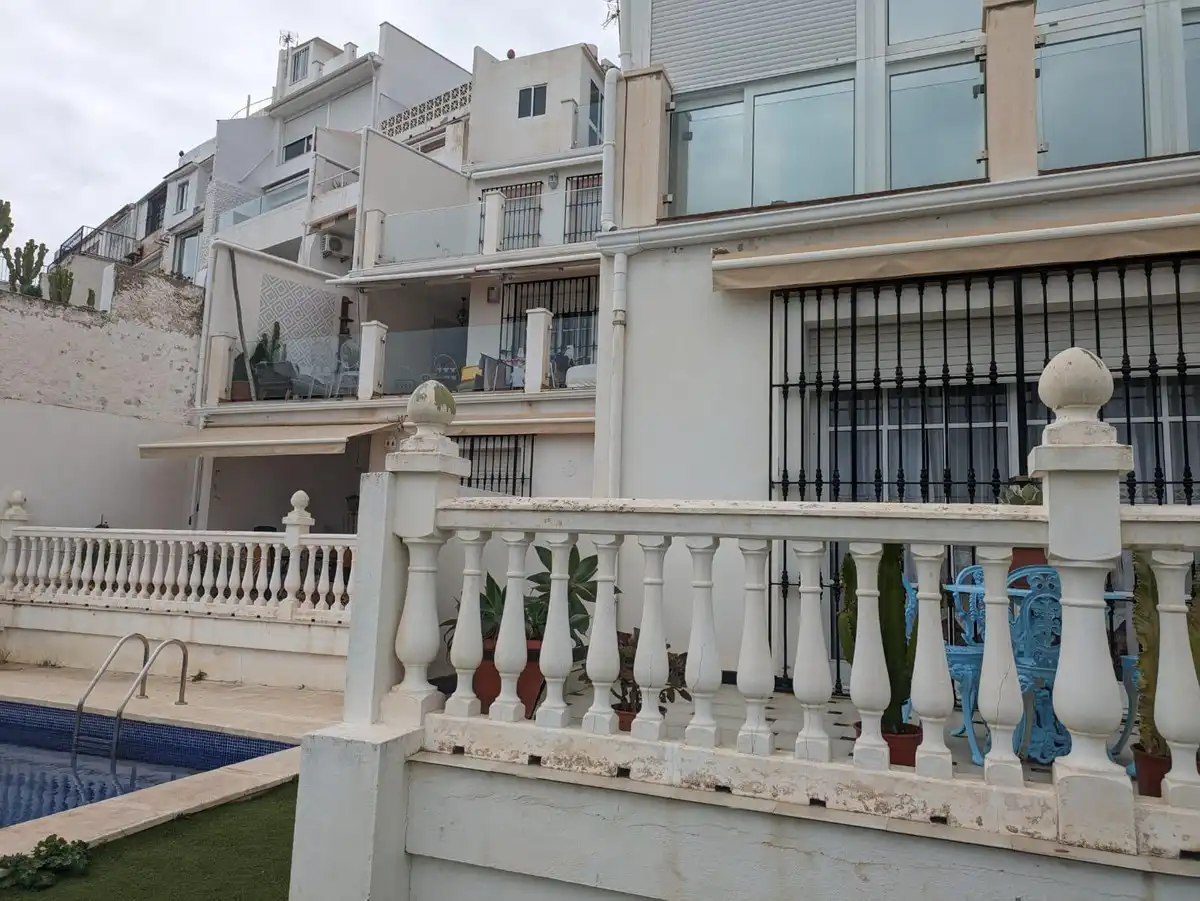 Außenansicht von Wohnungen zum Verkauf in Torremolinos mit Klimaanlage, Heizung und Terrasse