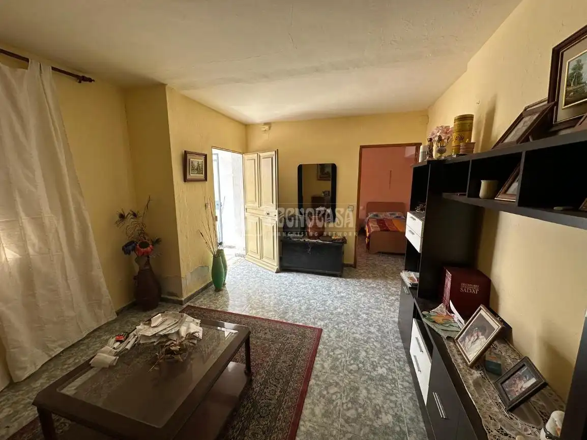 Houses for sale in Espeluy  with Air Conditioner and Heating