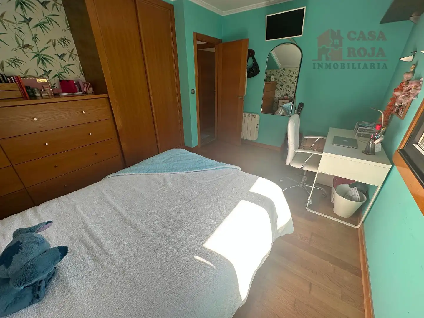 Dormitori de Casa o xalet en venda en Cangas  amb Calefacció, Terrassa i Traster