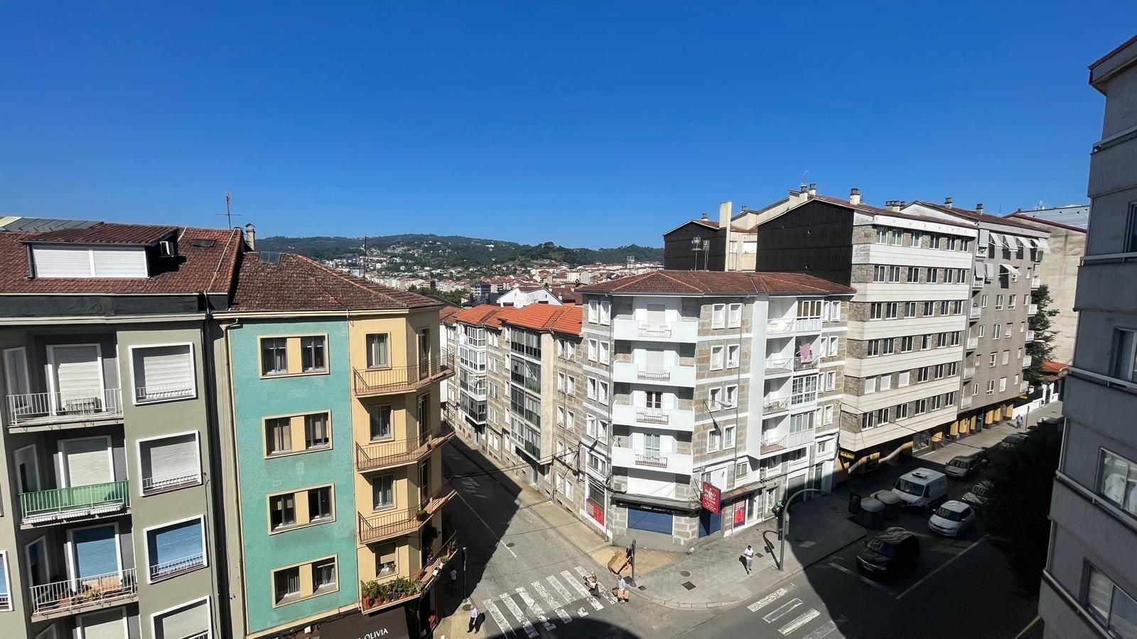 Exterior view of Flat for sale in Ourense Capital   with Air Conditioner, Heating and Private garden