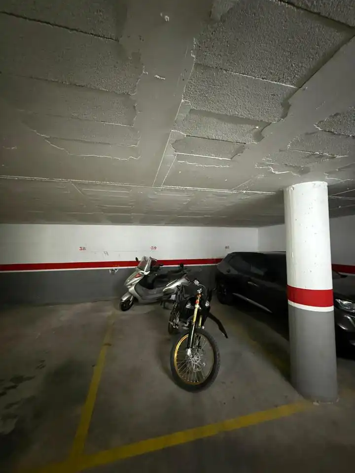 Parkplatz zur Miete in Carrer de Maials, imagen 2