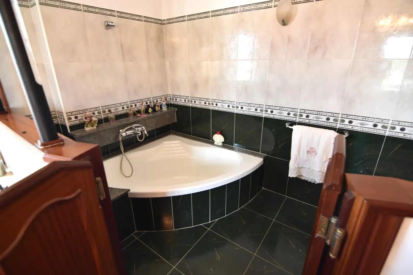 Bathroom of Houses for sale in Sada (A Coruña)  with Heating, Private garden and Parquet flooring