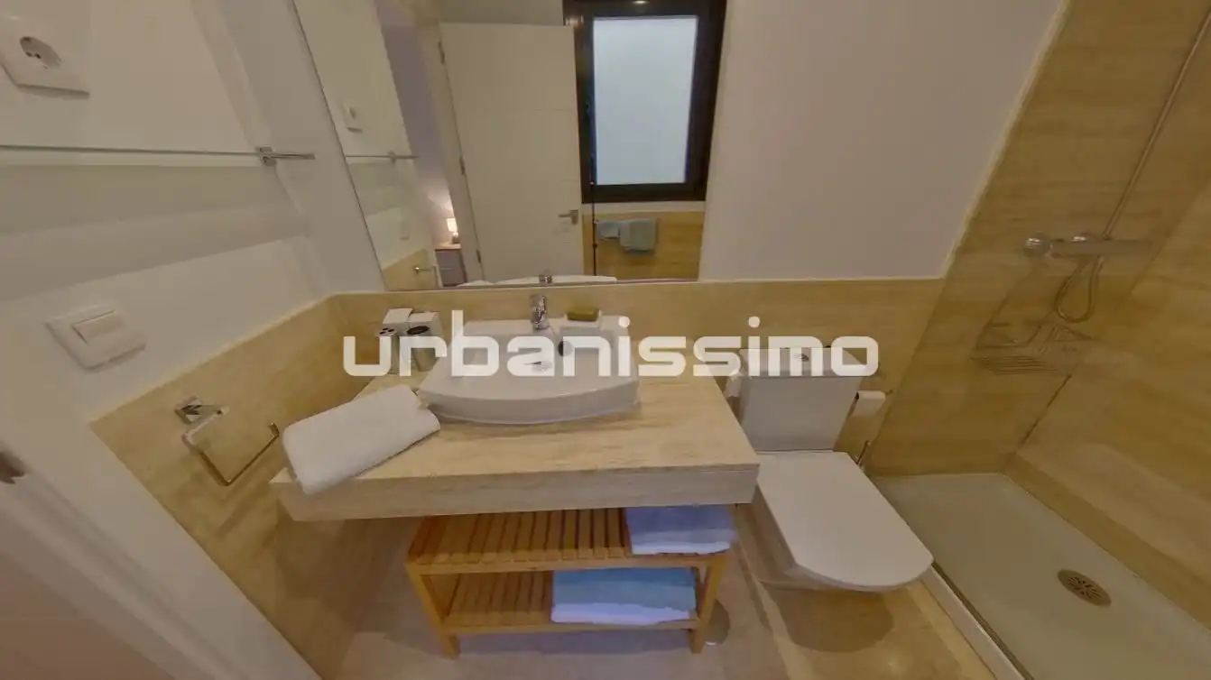 Baño de Apartamento de alquiler en Madrid con Aire acondicionado, Calefacción y Amueblado
