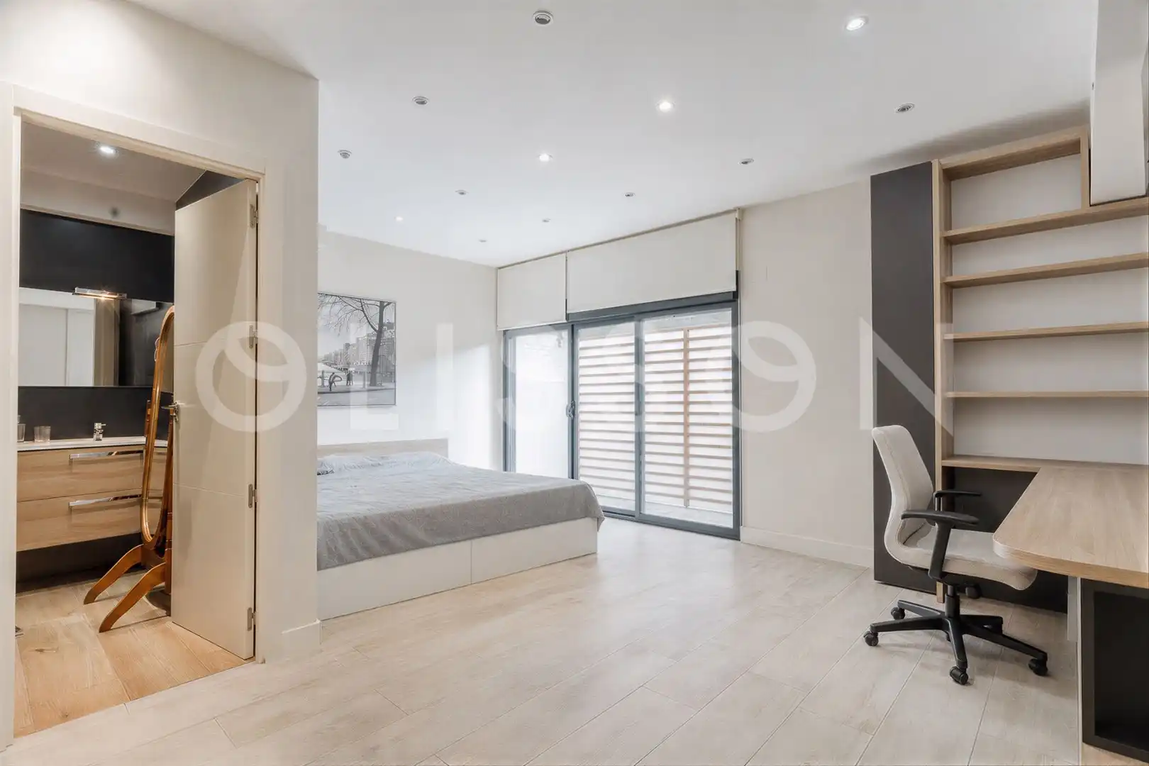 Bedroom of Detached homes for sale in Madrid  with Air Conditioner, Heating and Private garden