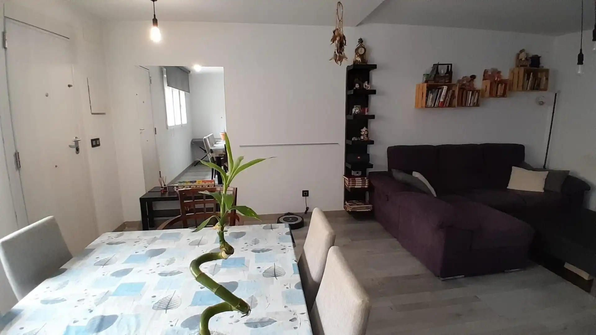 Sala d'estar de Casa o xalet en venda en Yecla amb Aire condicionat i Moblat