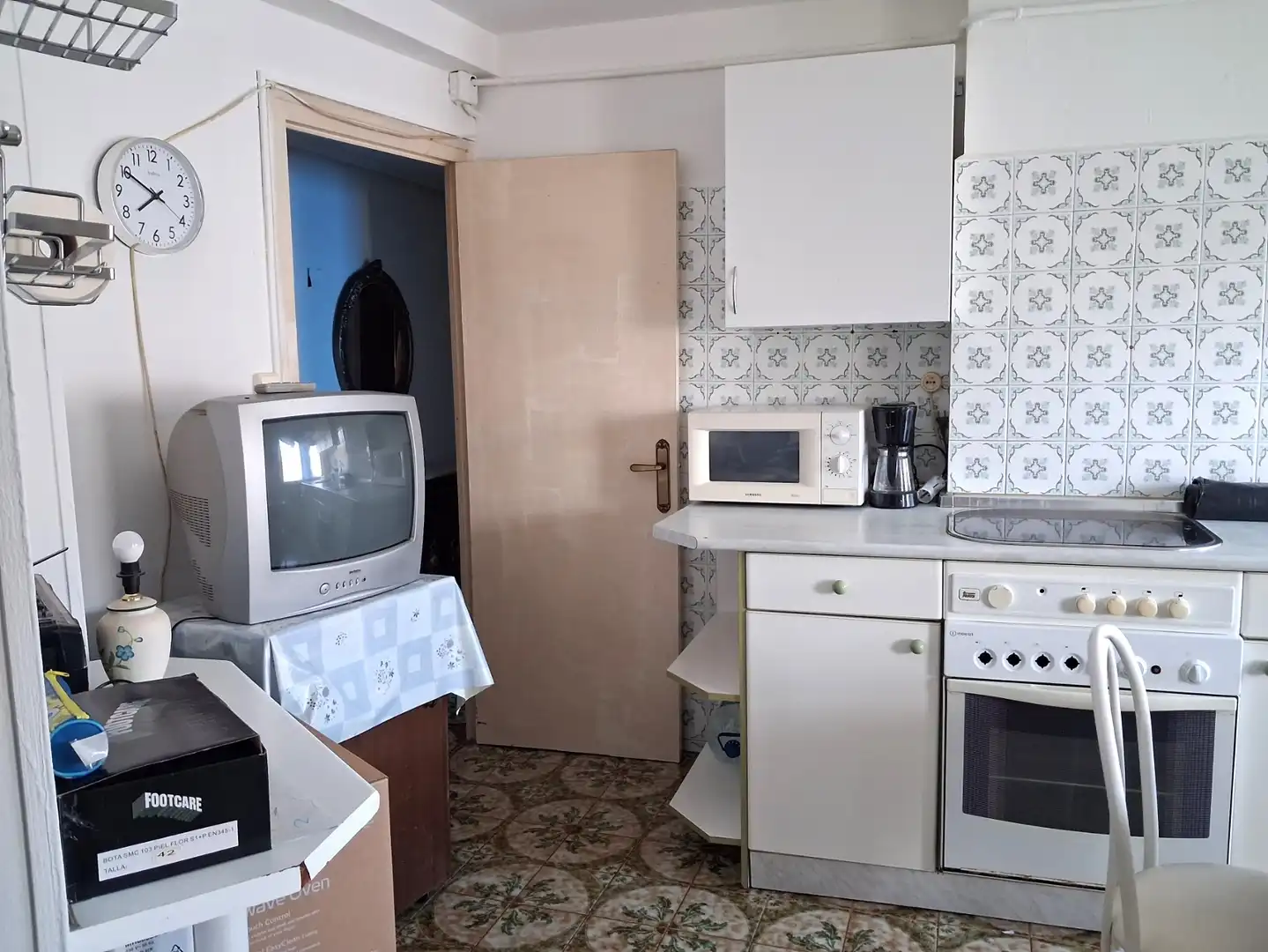 Kitchen of Flat for sale in Zaragoza  with Heating, Terrace and Furnished