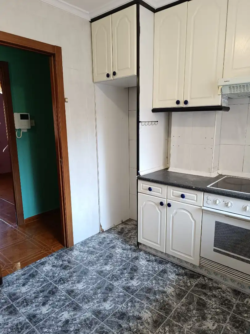 Kitchen of Flat for sale in Gijón 
