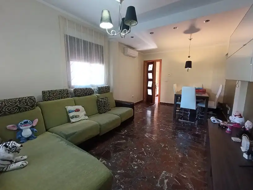Sala d'estar de Casa adosada en venda en Hellín amb Aire condicionat, Calefacció i Terrassa