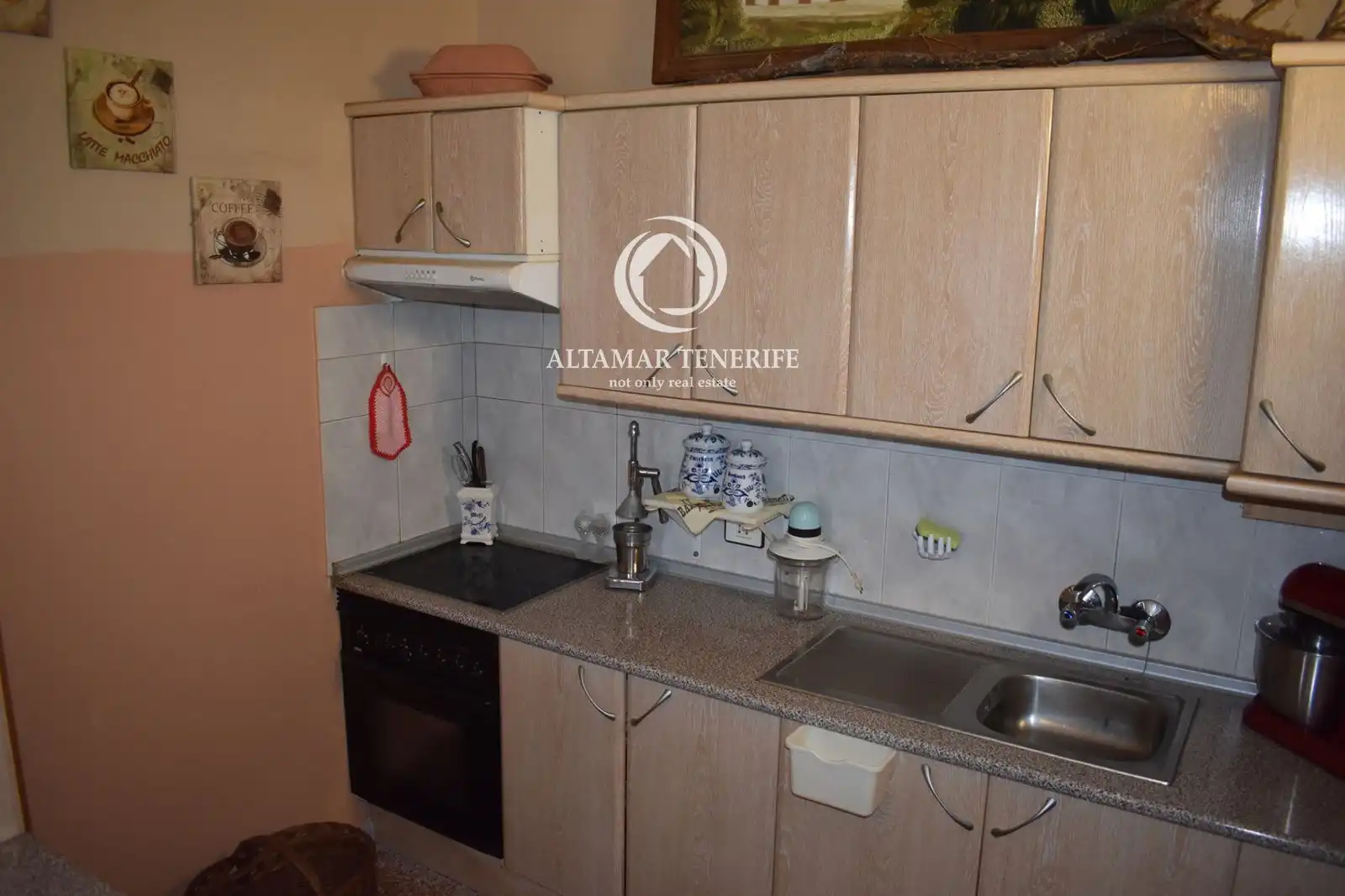 Cuina de Casa o xalet en venda en Icod de los Vinos amb Terrassa, Traster i Moblat