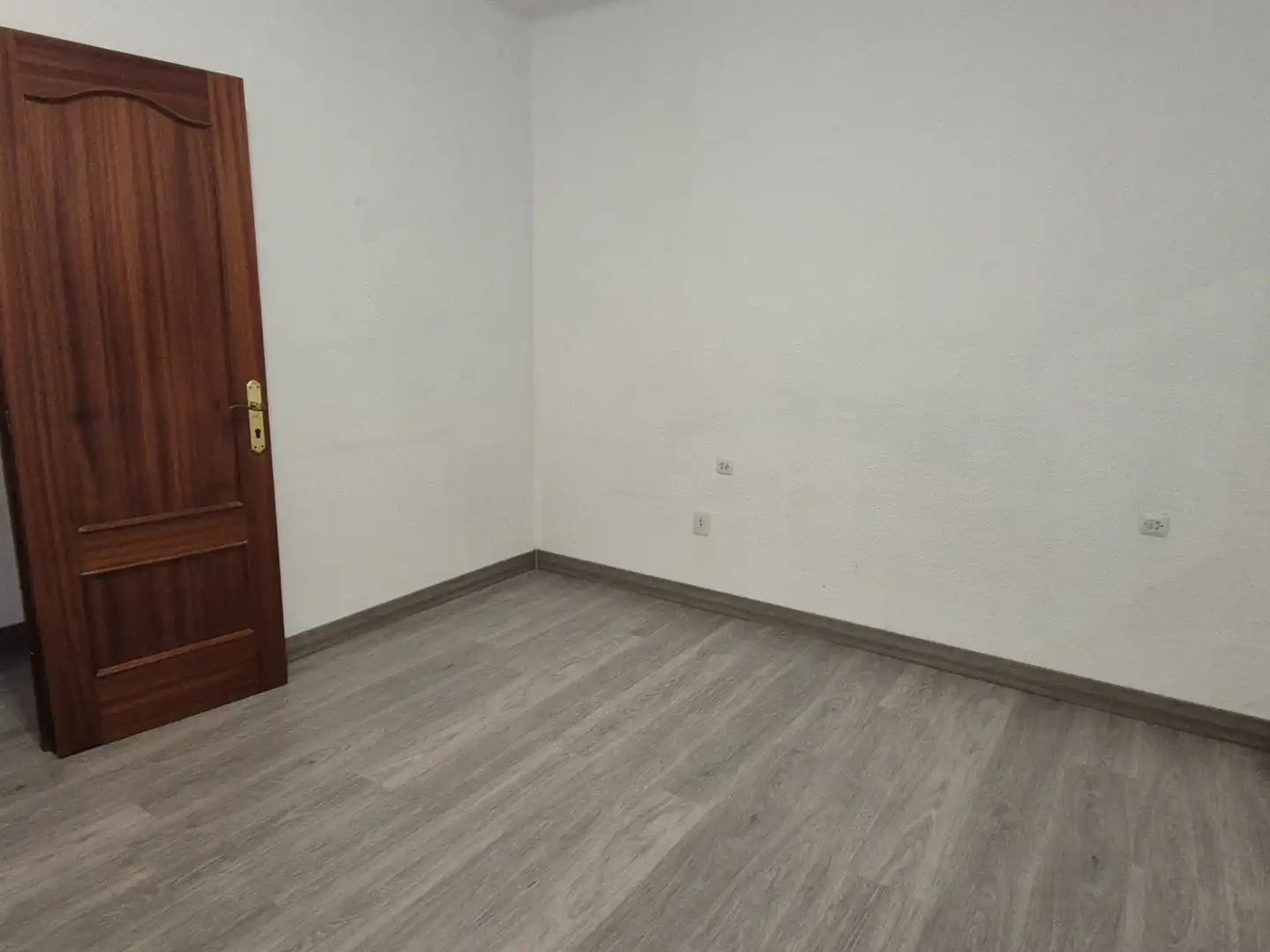 Piso en venta en Manresa con Calefacción, Parquet y Horno