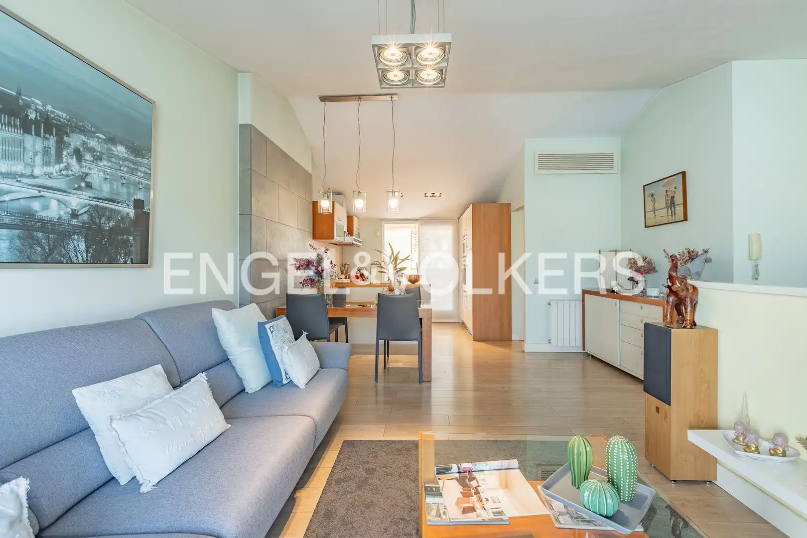 Living room of Attic for sale in Sabadell  with Air Conditioner, Heating and Parquet flooring