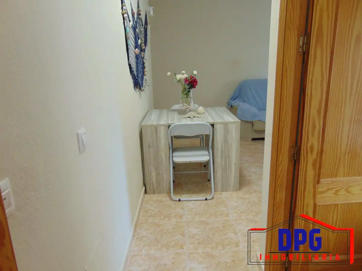 Habitación de Apartamento en venta en Garrucha con Aire acondicionado y Amueblado
