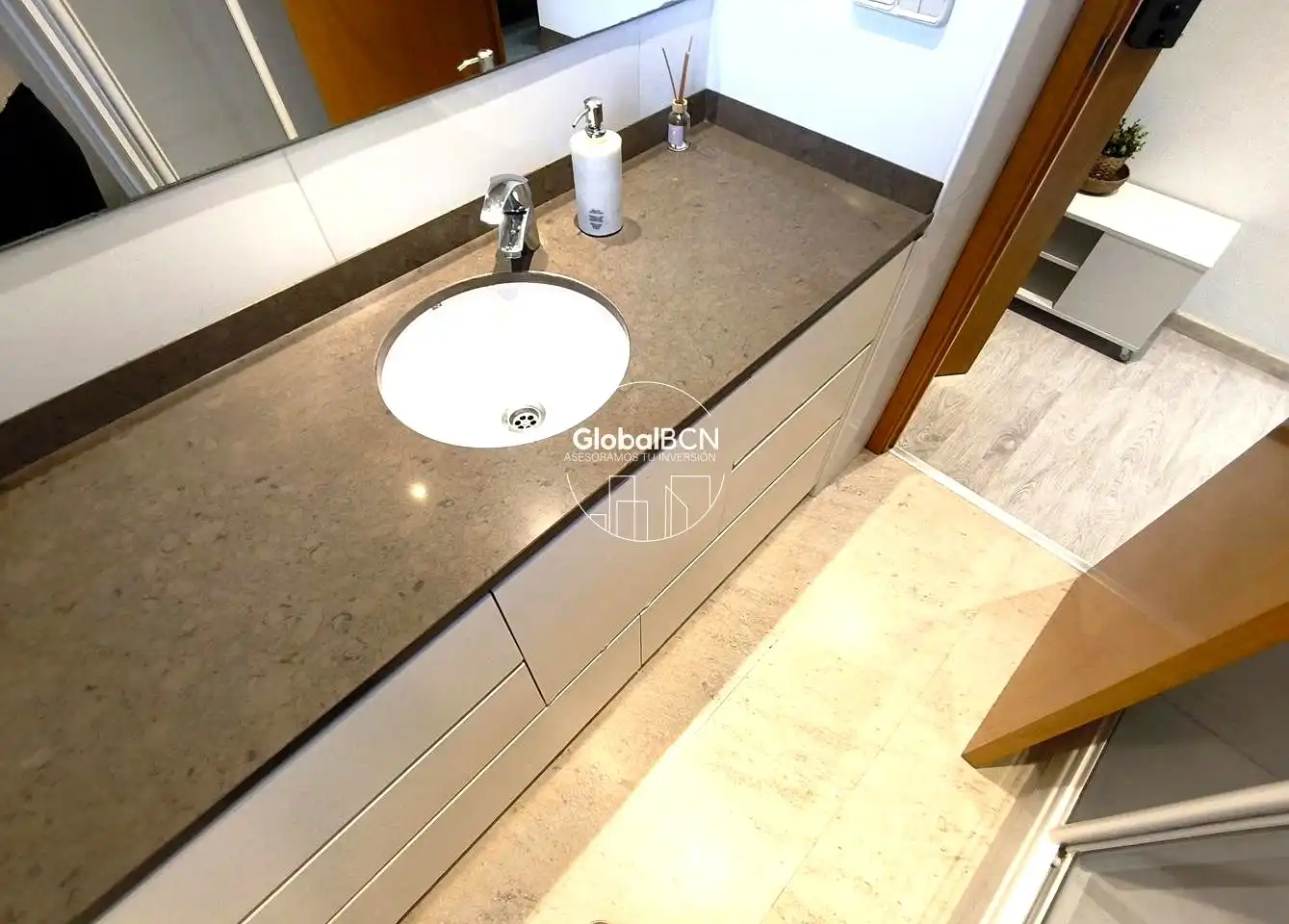 Appartamento con balcone in vendita a calle del Rosselló, imagen 25