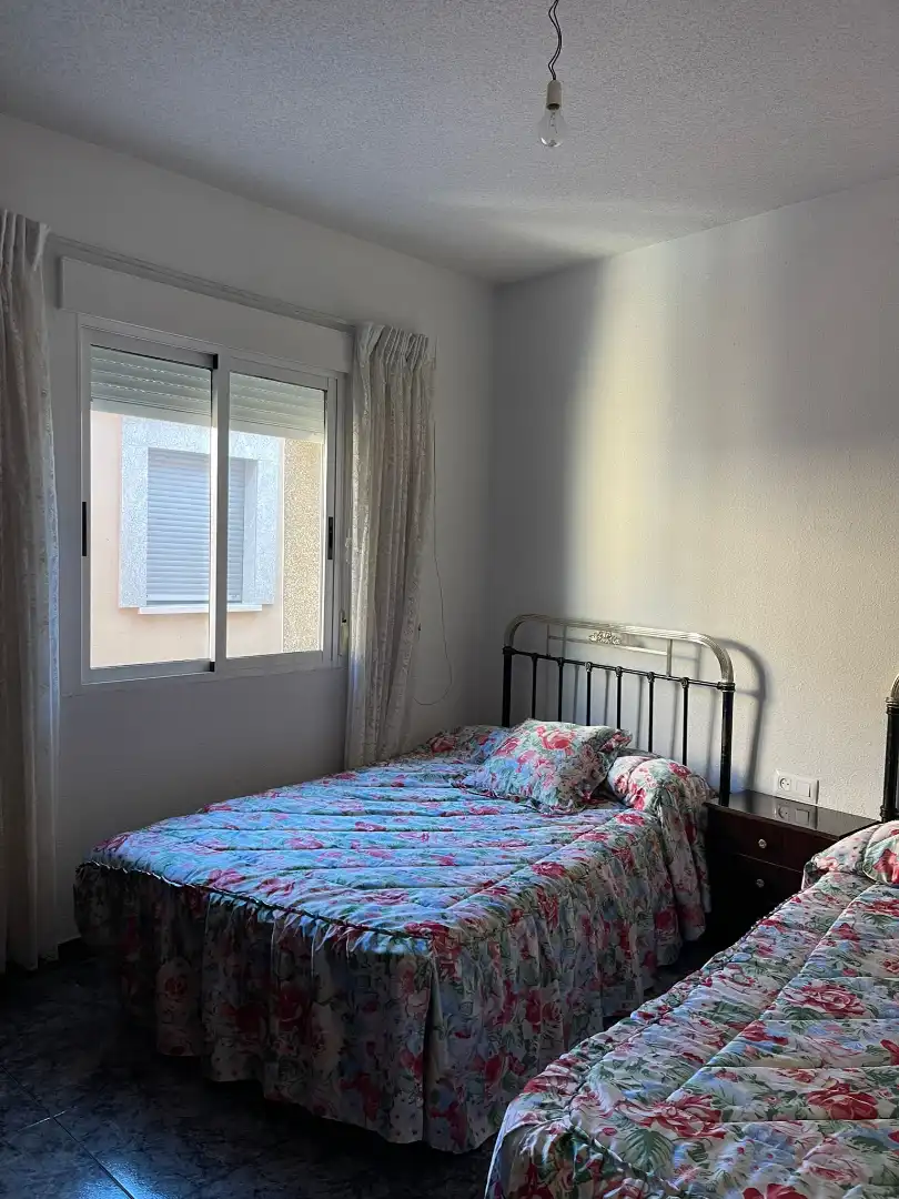 Habitación de Casa o chalet en venta en Valdeobispo con Terraza, Trastero y Amueblado