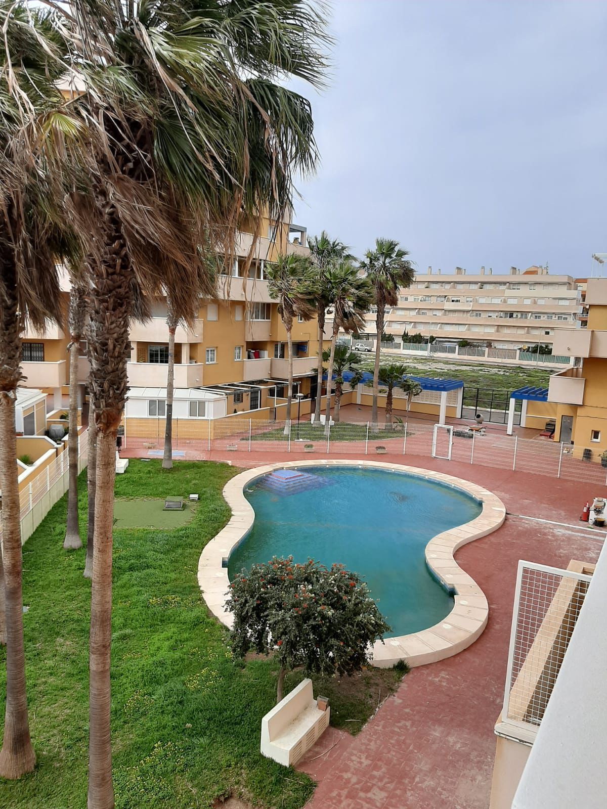 Swimming pool of Flat for sale in Roquetas de Mar  with Community pool