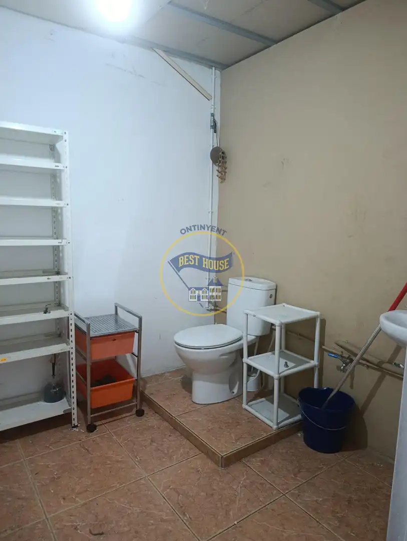 Baño de Local de alquiler en Ontinyent con Aire acondicionado