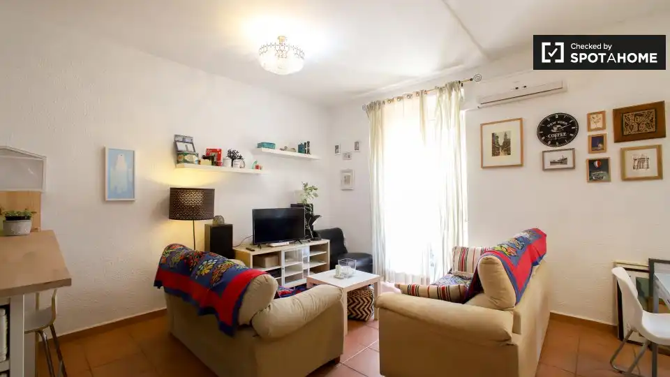 Appartement avec terrasse à louer à Extramurs