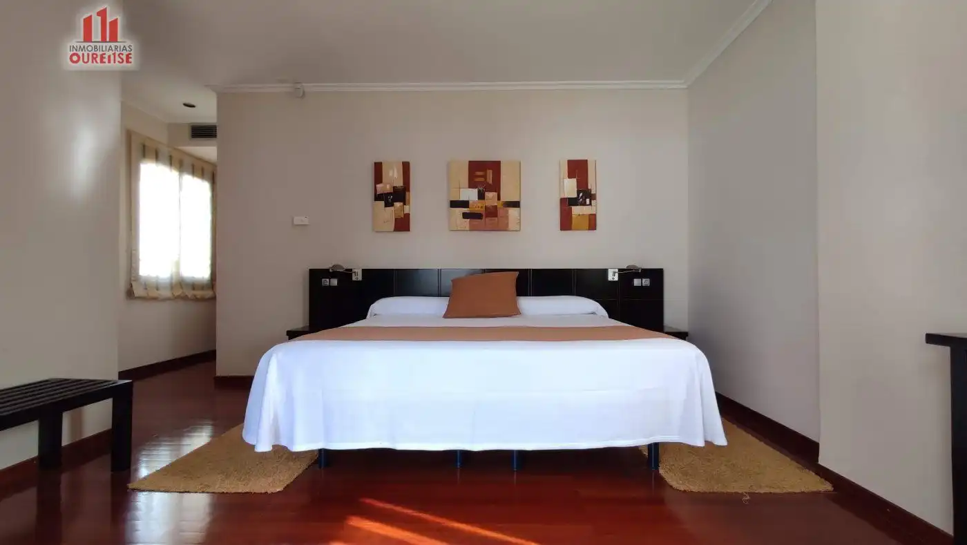Habitación de Edificio en venta en Nogueira de Ramuín