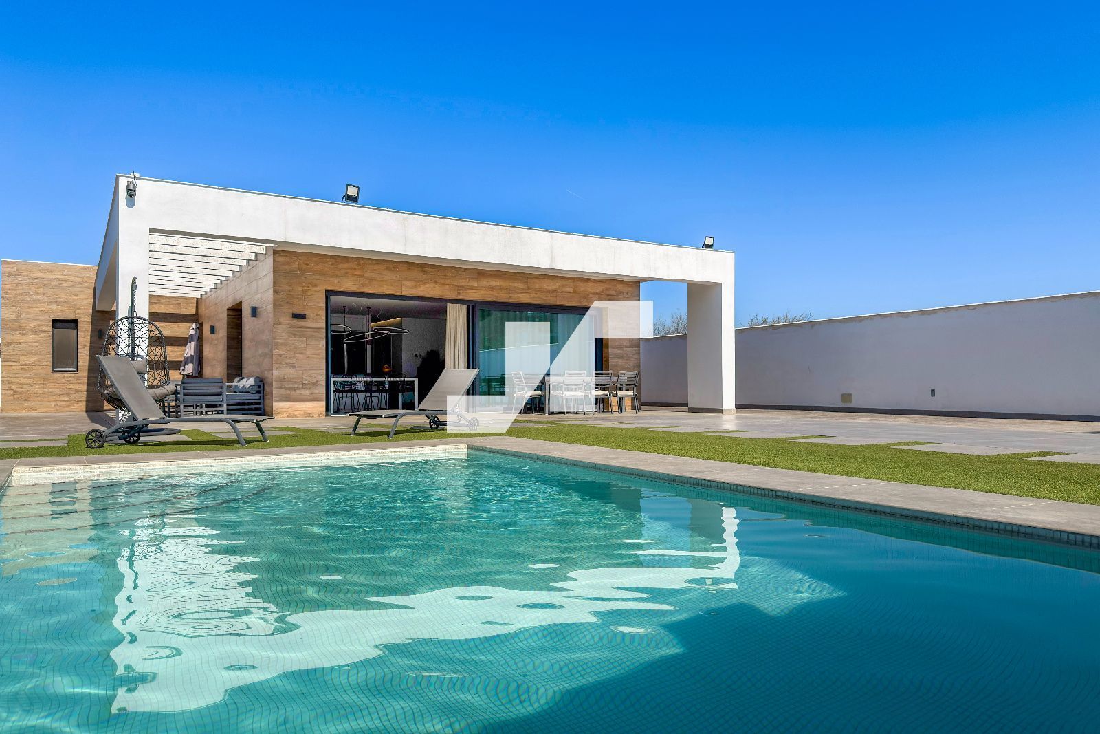 Swimming pool of Houses for sale in Vila-real  with Air Conditioner, Heating and Storage room