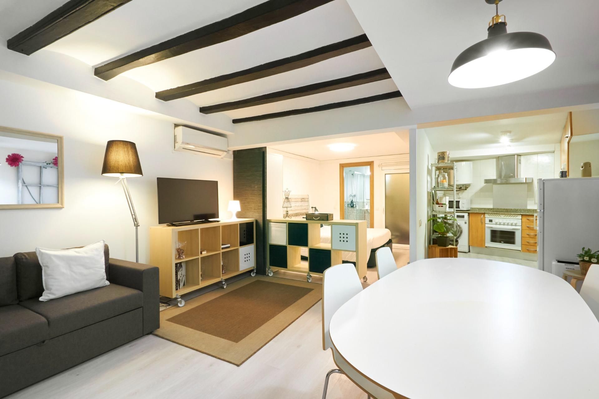 Flat for sale in Calle de Valldonzella, El Raval, Ciutat Vella