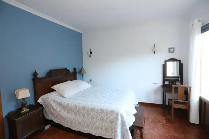 Dormitori de Finca rústica en venda en Quirós amb Calefacció, Jardí privat i Terrassa