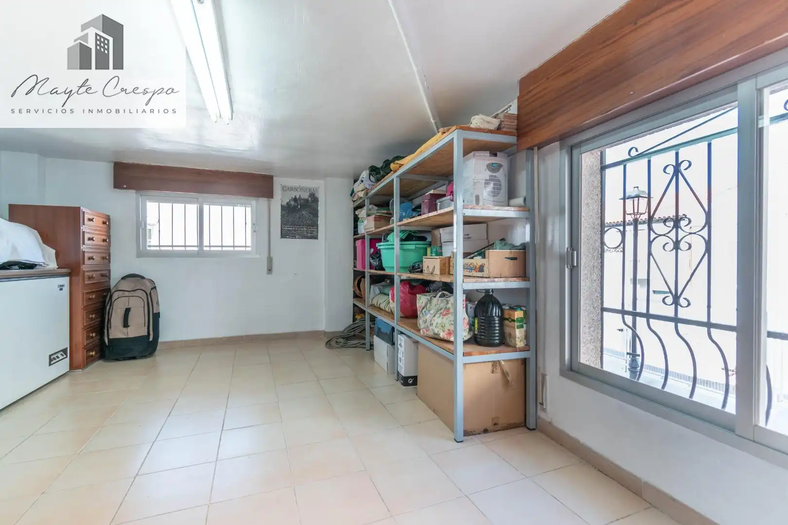 Casa adosada en venta en Jun con Terraza, Amueblado y Alarma