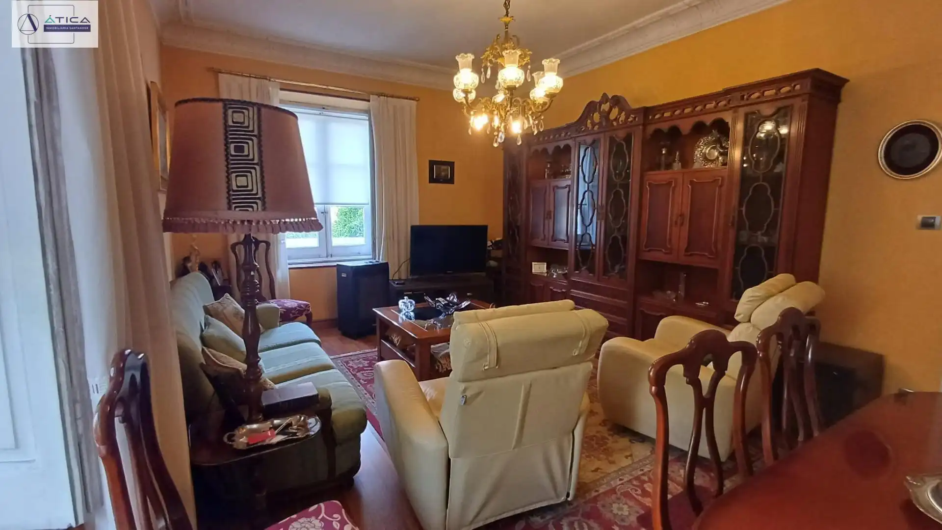 Sala d'estar de Casa o xalet en venda en Santander amb Jardí privat, Terrassa i Moblat