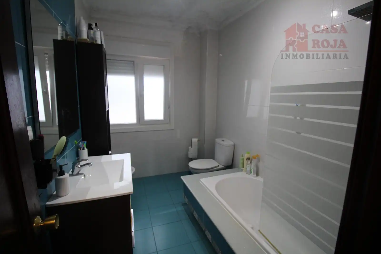 Bathroom of Flat for sale in Moaña  with Terrace, Storage room and Furnished